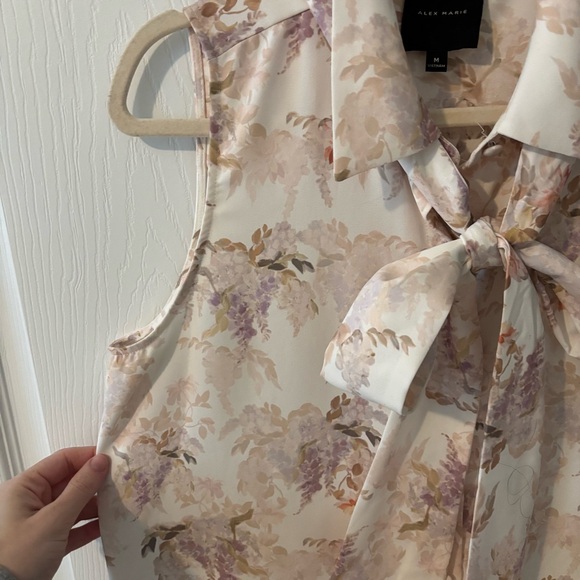 Alex Marie Floral Tank with Removable Tie size Medium - Picture 2 of 6